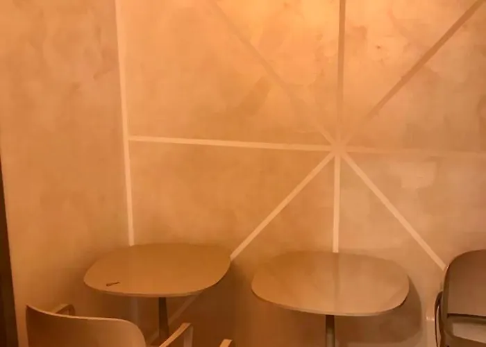 Stanza A Milano سغراتي